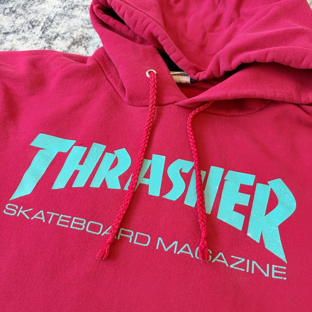 Thrasher Skateboard Magazine Hoodie Mens Medium Red Teal Graphic Pullover - Picture 2 of 10